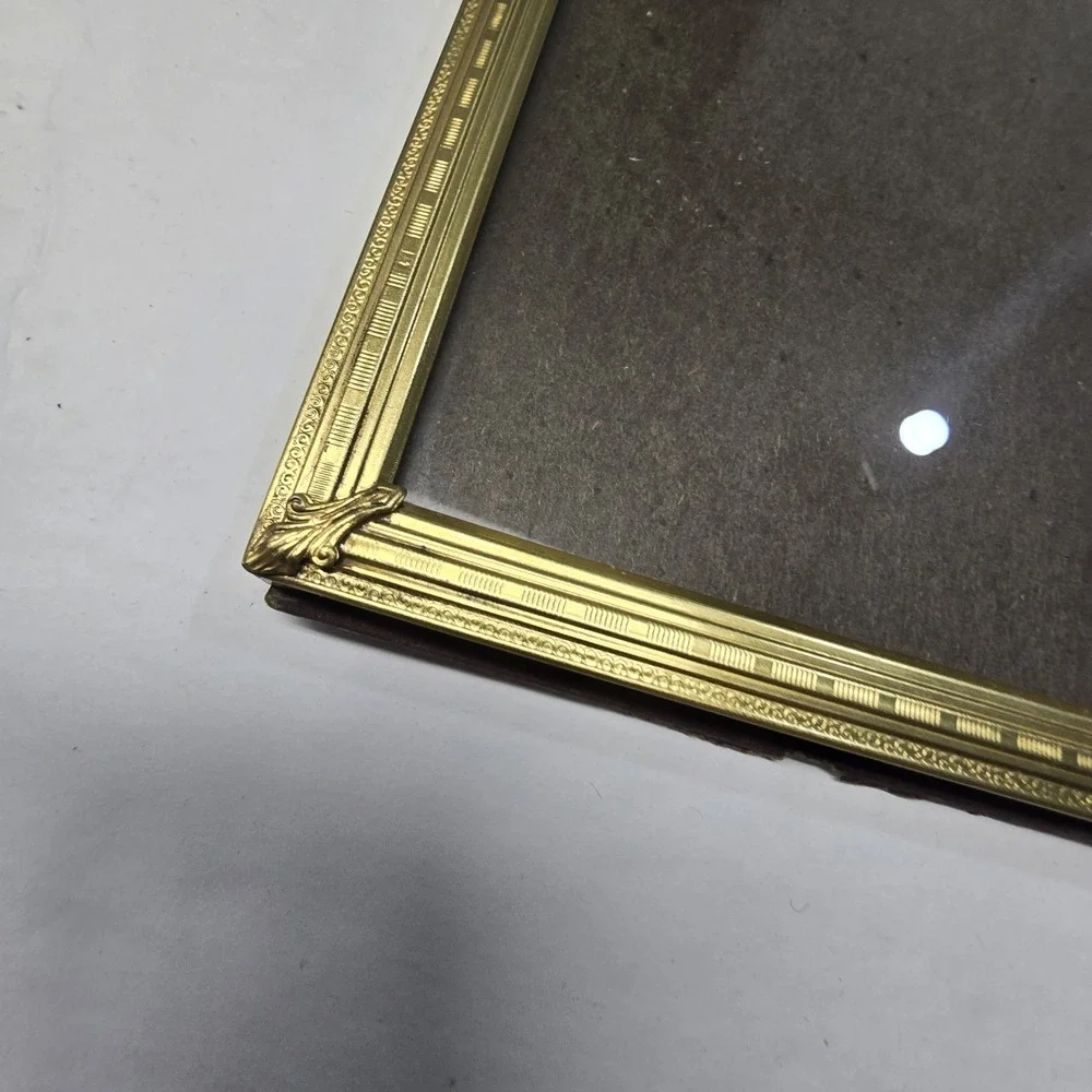 Vintage Gold Metal Brass Bifold Photo Picture Frame Glass Front Classic Velvet